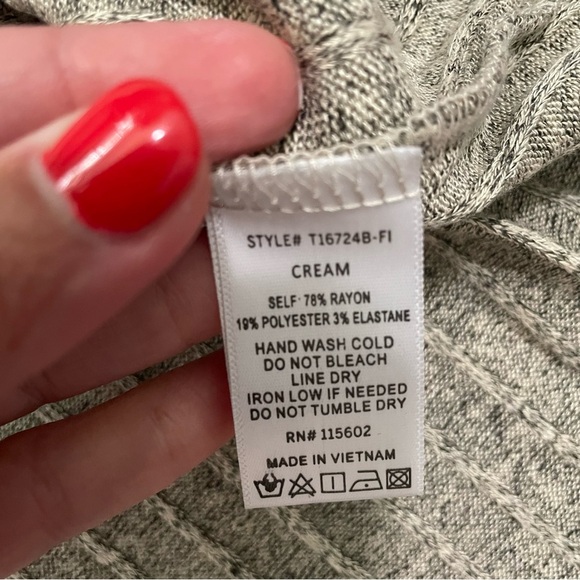 Lush Cream Black Ribbed Sweater Super Soft Button Neck Size Large - Picture 7 of 8